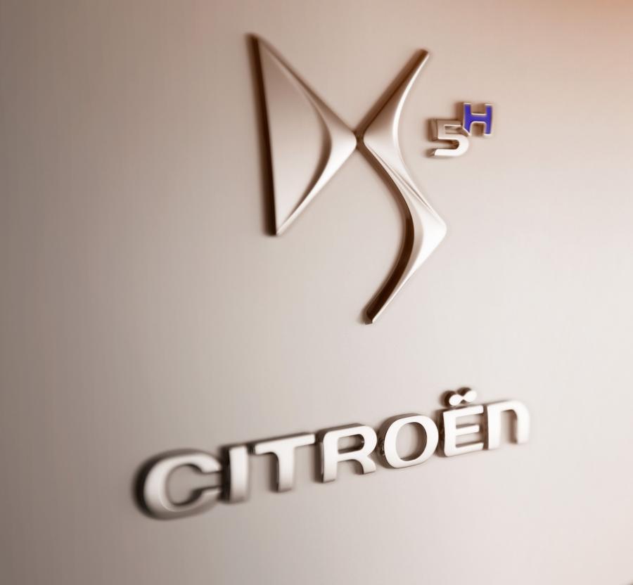  Citroen DS5 2012 года  (фото 57 из 182)